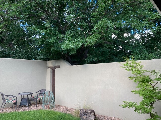 Building Photo - 5991 Corrales Rd