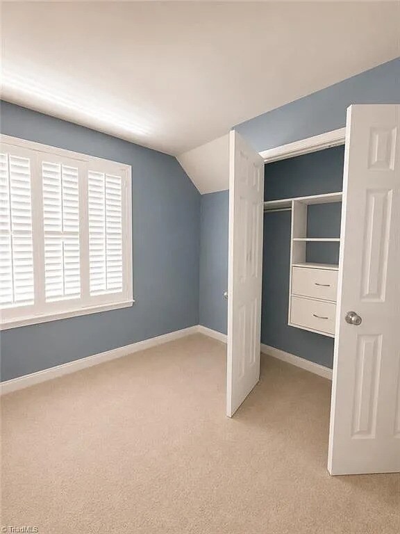 Building Photo - Lease to Own