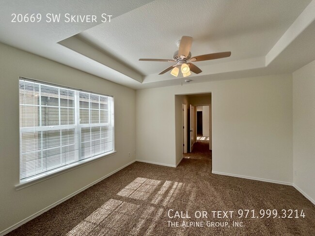Building Photo - 20669 SW Skiver St