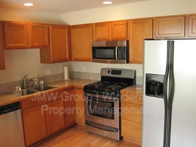 Building Photo - 12721 35th Ave NE