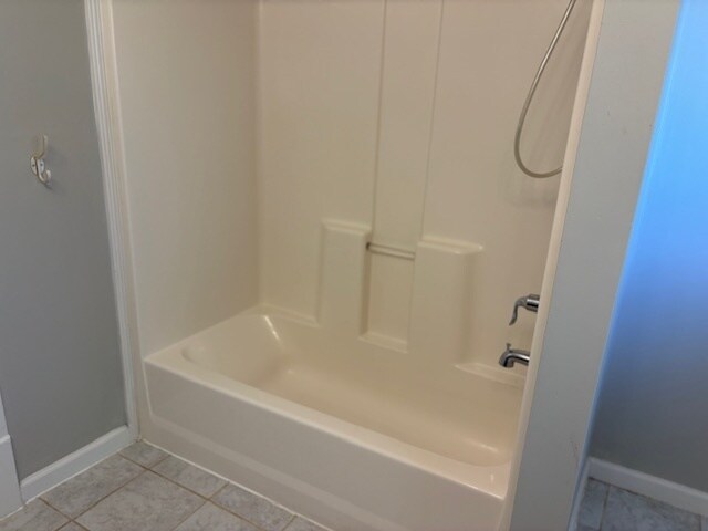 Building Photo - 305 E Lytle St