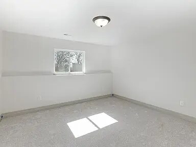Building Photo - 8421 E Bradford St