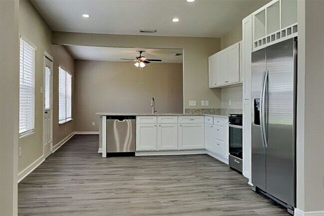 Building Photo - 25714 Oakridge Forest Ln