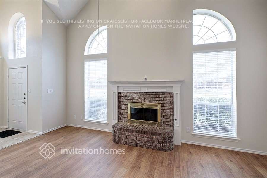 Building Photo - 2259 Meadowstone Dr