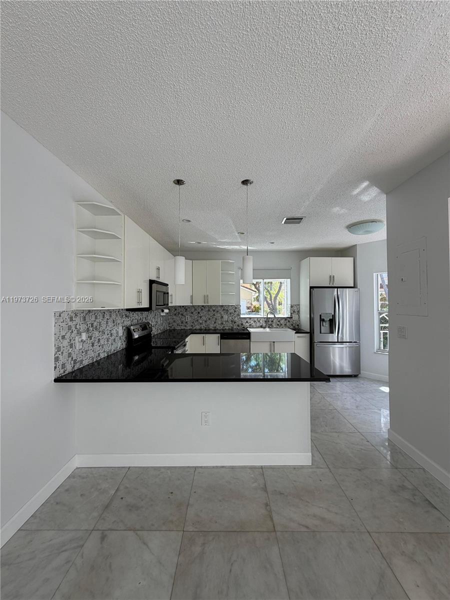 Building Photo - 1534 Weeping Willow Way
