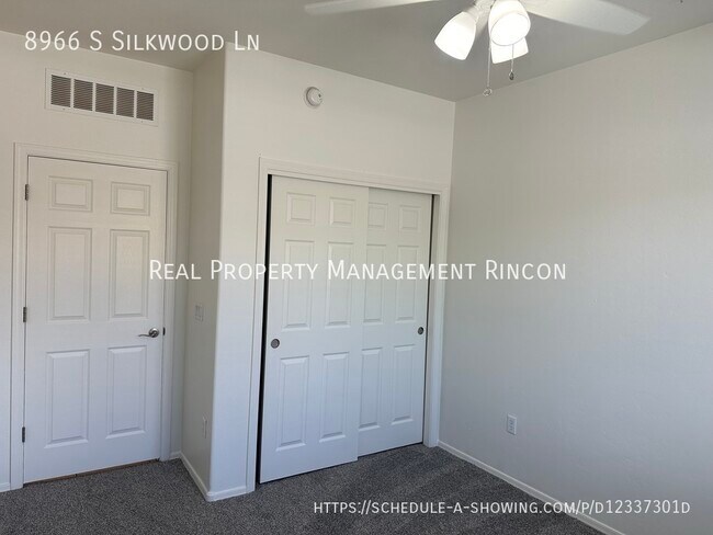 Building Photo - FRESH AND READY!! VAIL SCHOOLS TOO!!3 bed/...