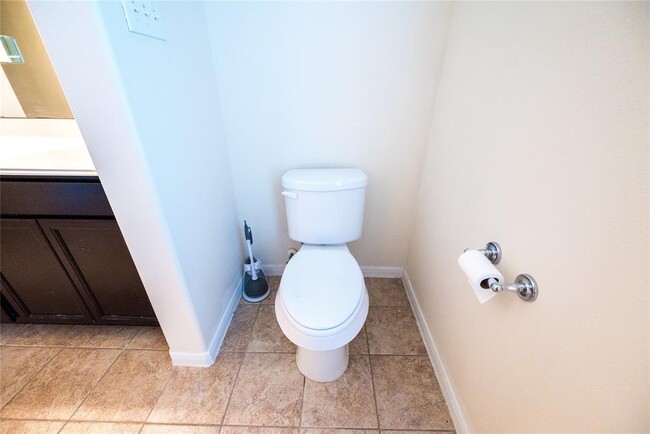 Building Photo - 6038 Wesley Manor Ct