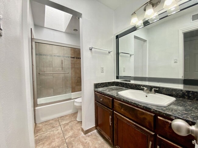 Building Photo - Amazing NE Heights Home! Tile Floors! This one won't last long!!