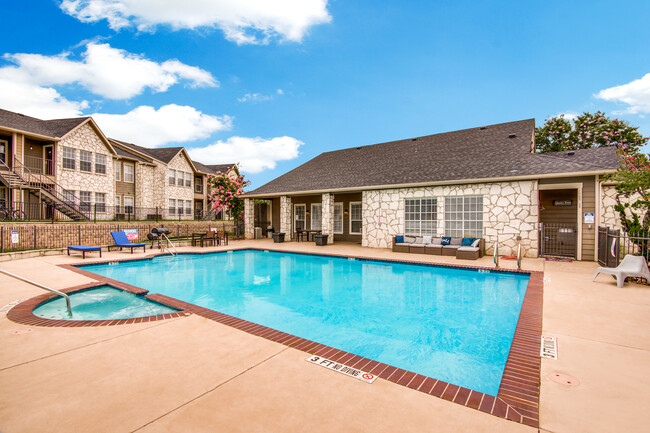 Building Photo - University Oaks Student Living