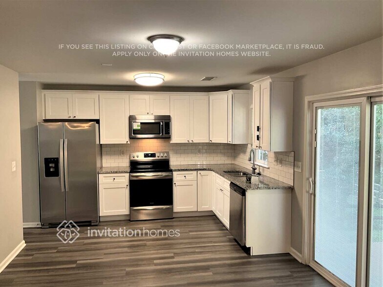 Building Photo - 196 Markham Dr