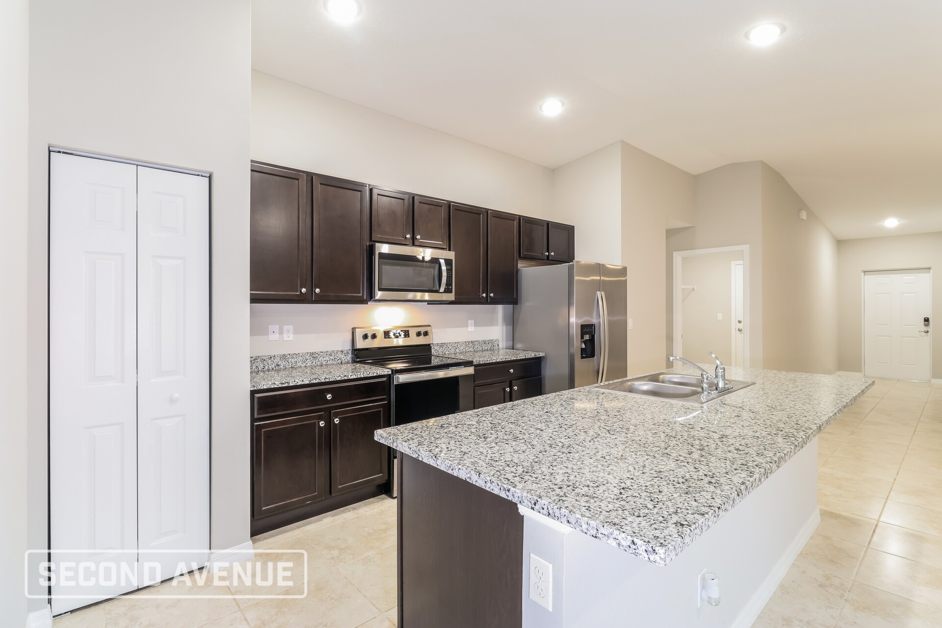 Building Photo - 291 Foley St SE