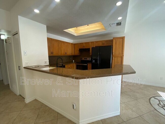 Building Photo - 11666 N 28th Dr
