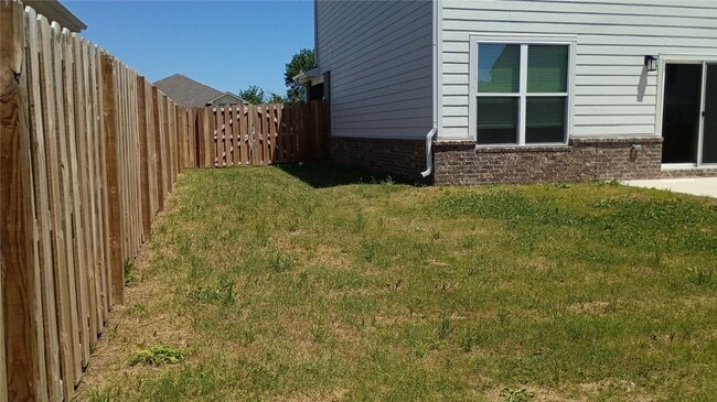 Building Photo - 2141 Bluebonnet Ln