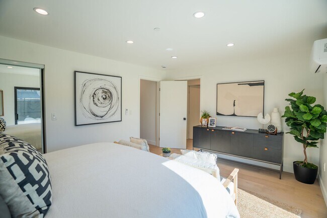 Building Photo - VE0528 (RSO)