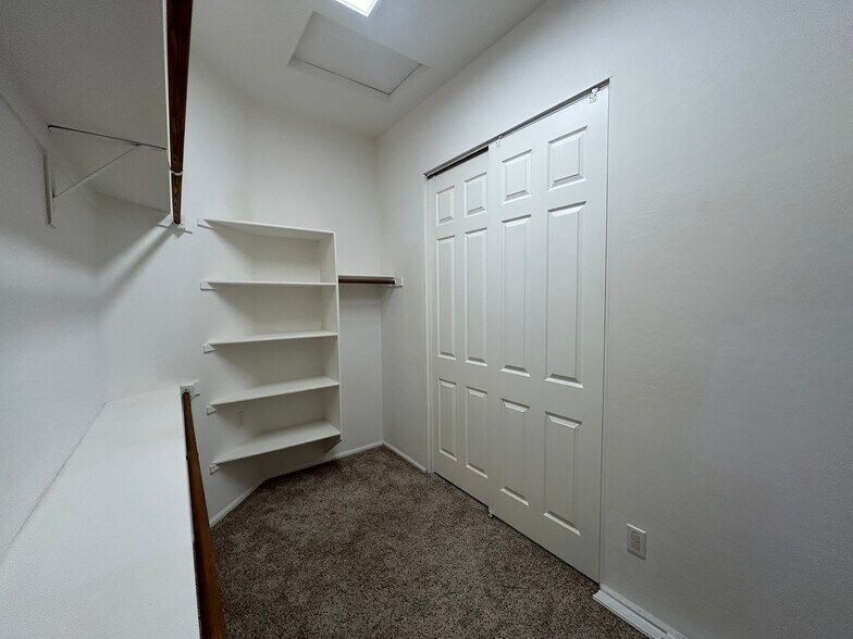 Building Photo - 6234 S Twilight Ct