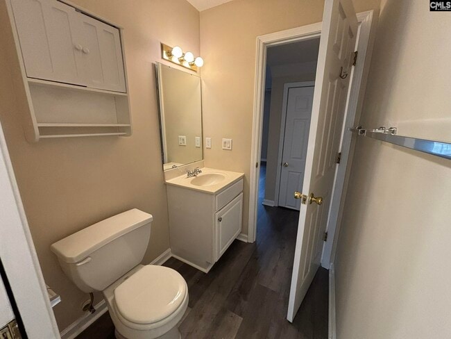 Building Photo - 107 Chapelwood Dr