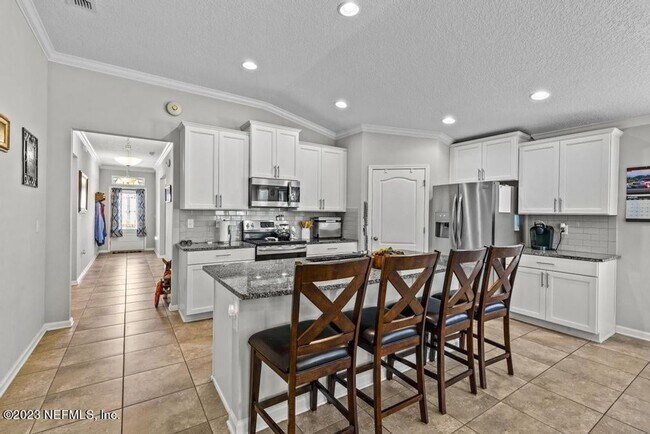 Building Photo - Great home in Pine Lakes