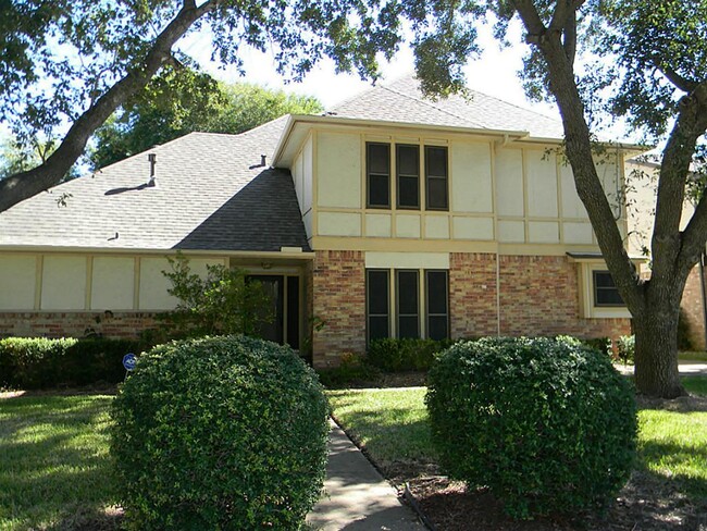 Primary Photo - 2711 River Birch Dr