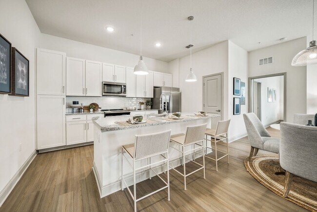 Building Photo - 7950 North Park Boulevard, Unit 2