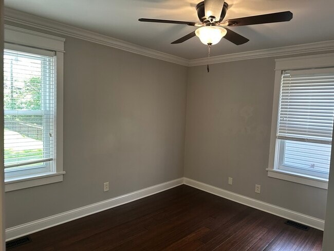 Building Photo - Webster Schools, Charming 2BD 2Bth Home Co...