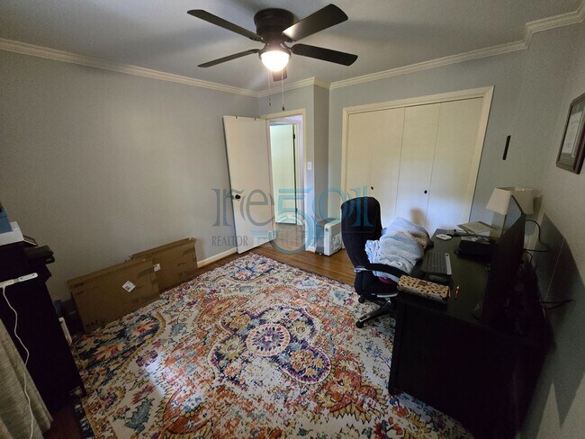 Building Photo - *Coming Available In Late June* Updated Midtown is a MUST see!