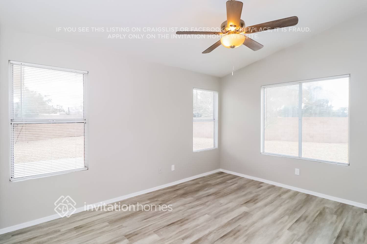 Building Photo - 7451 W Via Del Sol Dr