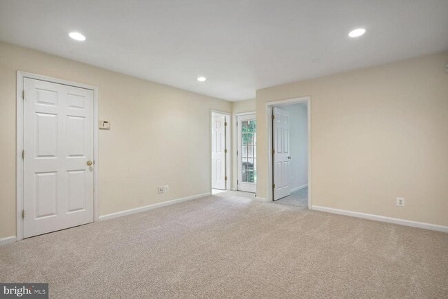 Building Photo - 6323 Dunn Ct