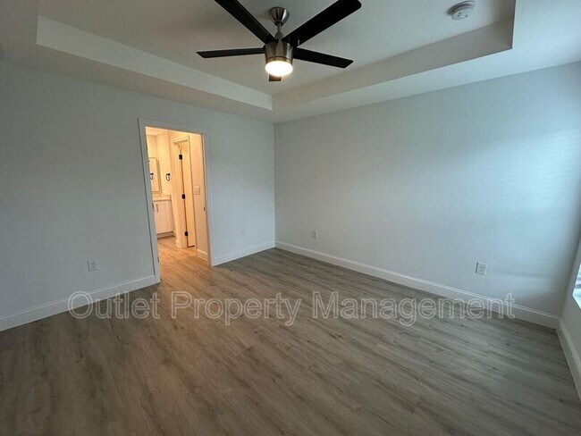 Building Photo - 790 W Gaucho Cir