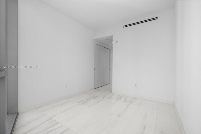 Building Photo - 300 Biscayne Blvd Way