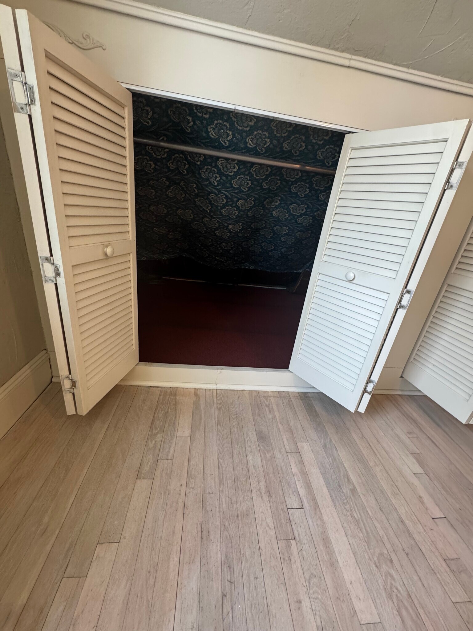 Building Photo - 11 Linwood Ave