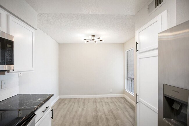 Building Photo - 3 Bedroom Remodeled Desert Shore Condo In Gated Community