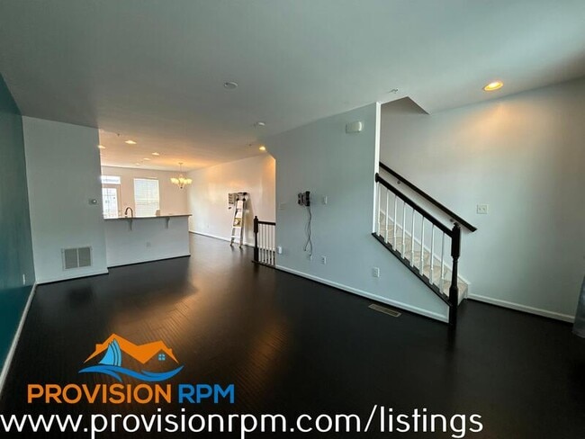 Building Photo - 465 Willow Bend Dr