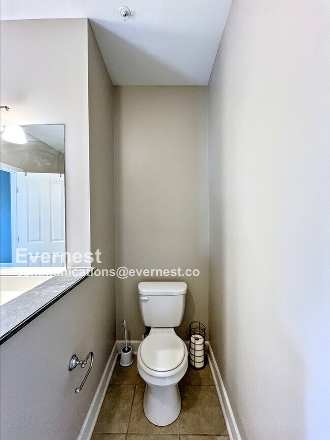 Building Photo - 7231 Althorp Way