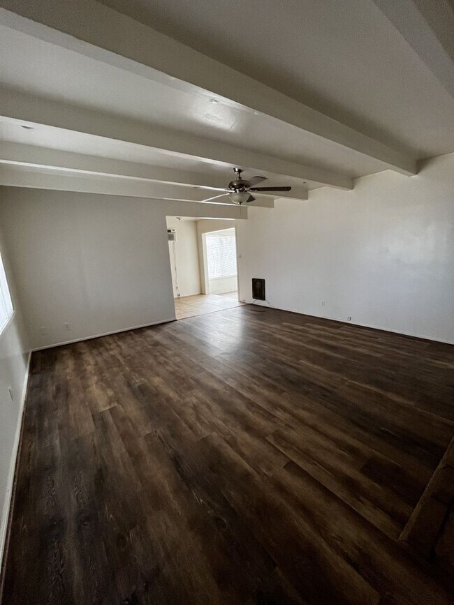 Building Photo - AVAILABLE NOW $200 off First Month Rent