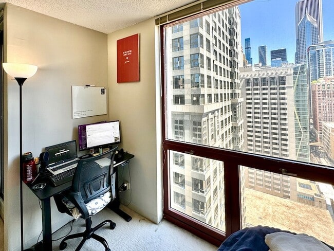 Building Photo - 200 N Dearborn St