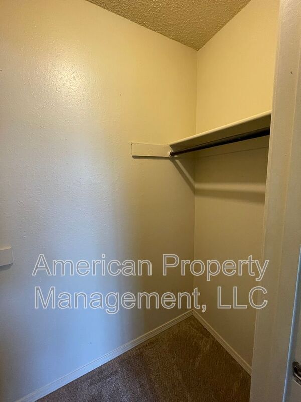 Building Photo - 13240 E 29th Pl