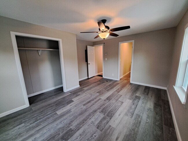 Building Photo - Nicely Renovated 3BR/2BA Mobile Home in Ba...