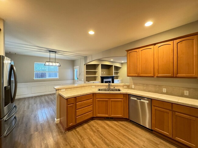 Building Photo - Spacious Home for Rent in Bothell, WA!