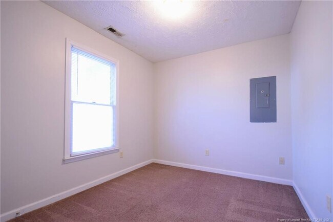 Building Photo - 6475 Applewhite Rd