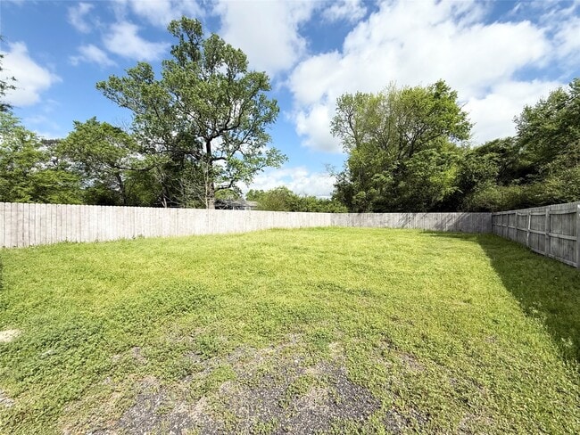 Building Photo - 300 Longstreet Rd