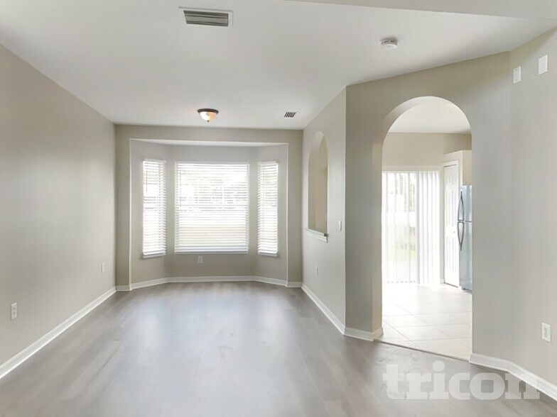 Building Photo - 435 Maple Pointe Dr