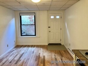 Building Photo - 405 Beacon St