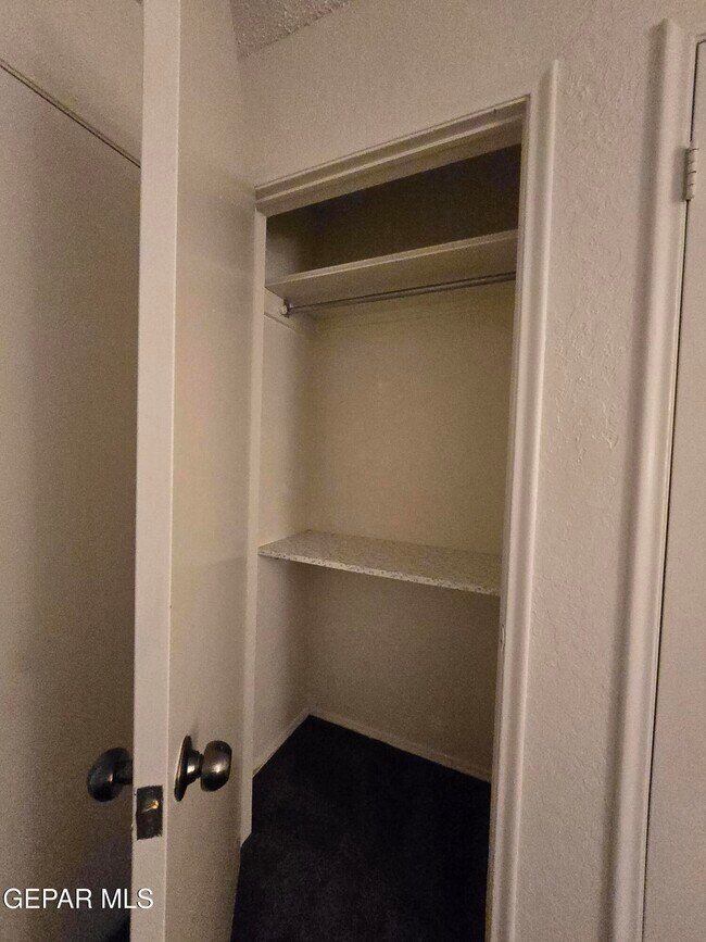 Building Photo - 6201 Escondido Dr