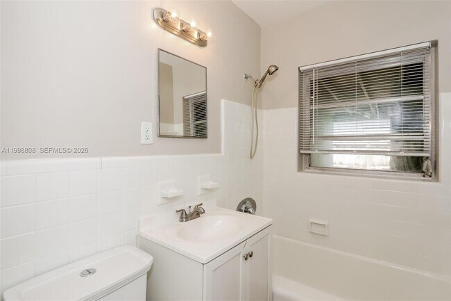 Building Photo - 1328 NW 3rd Ave