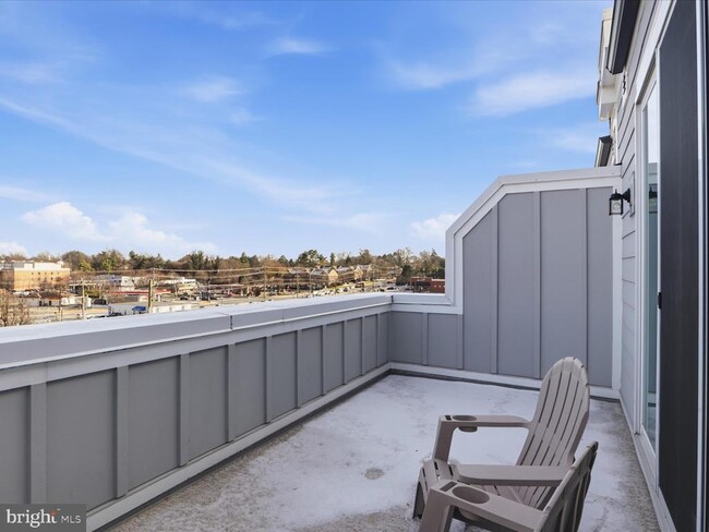 Building Photo - 3595 Aster St