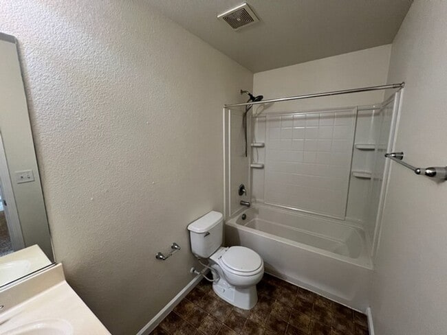 Building Photo - Four Bedroom South Reno Two Story Home with Washer/Dryer