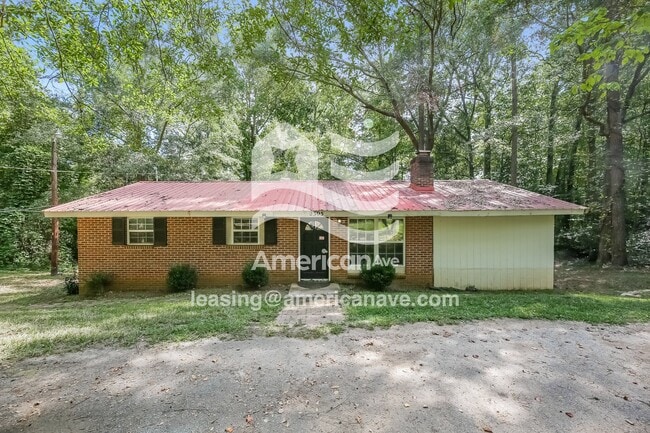 Building Photo - 2305 Standing Springs Rd