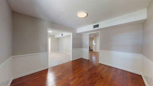 Building Photo - 2819 Fortuna Dr