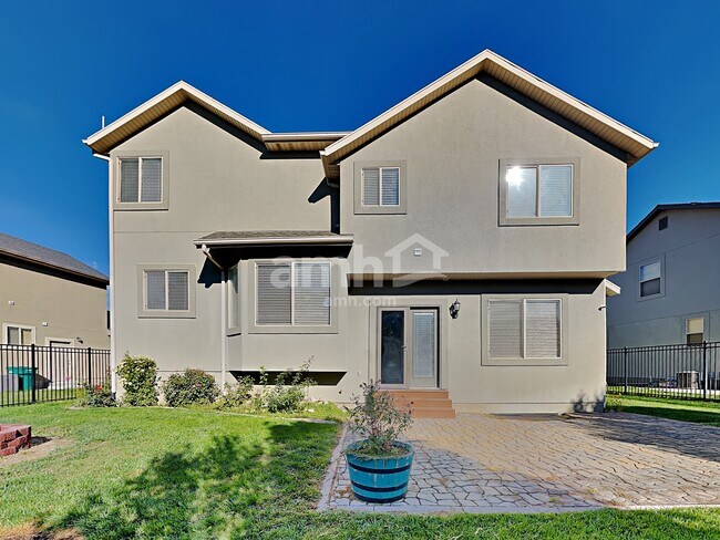 Building Photo - 4049 W Cimarron