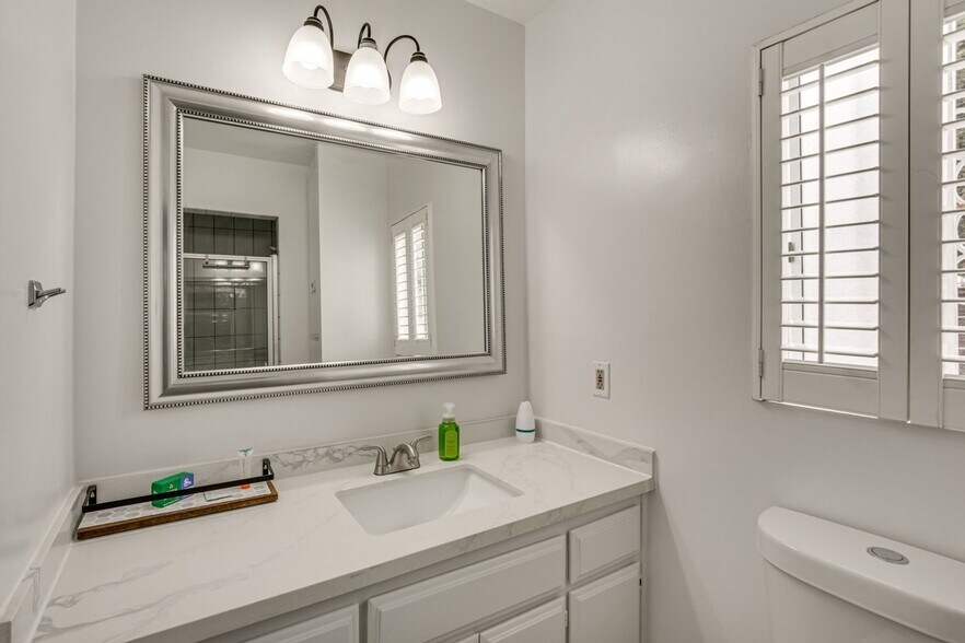 Building Photo - 2854 Rhoades Rd